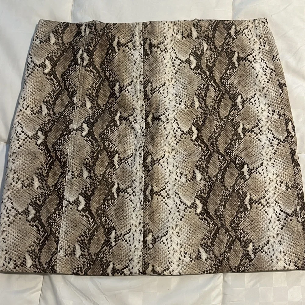 Blushing Brunette Boutique Slither Away Skirt NWT - Picture 1 of 3